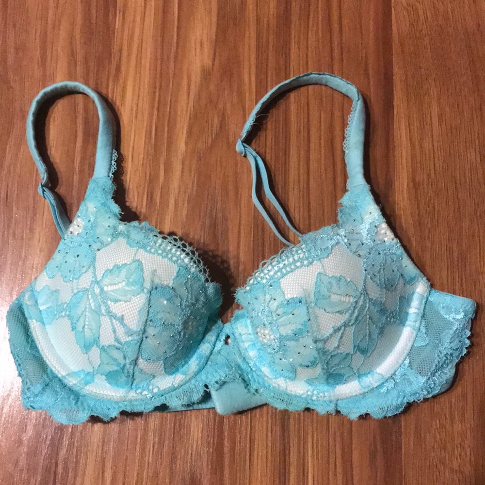 Victoria’s Secret beautiful studded bra